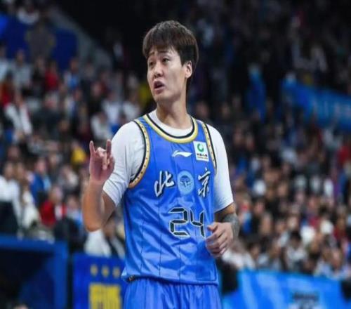 阿方索,戴维斯积极,争取加入周,米乐体育平台,米乐体育官方网站,米乐体育登录入口,米乐体育app下载